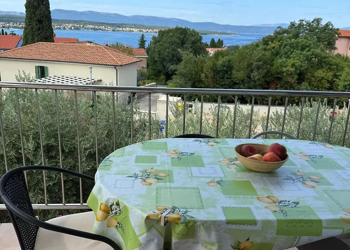 Grosszuegige 6-personen In Kroatien